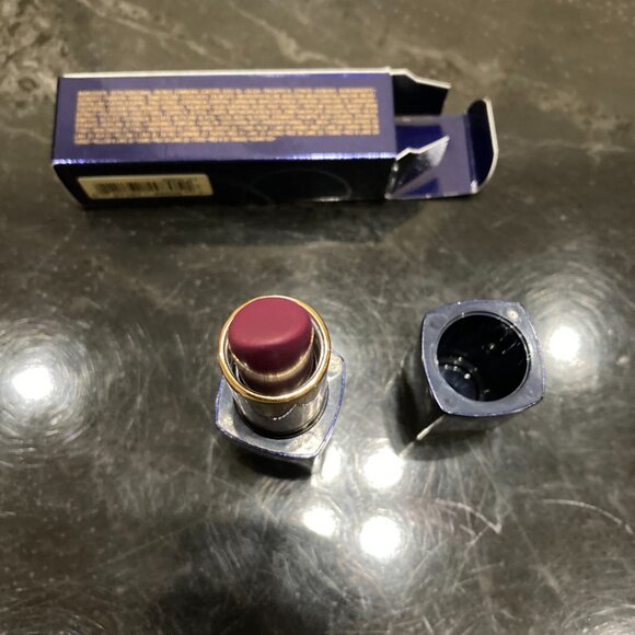 NIB Estée Lauder Envy Matte Lipstick-Passion - Picture 8 of 8